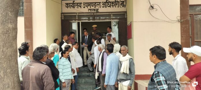 People of Tawadu submitted memorandum to SDM regarding construction of Harijan Chaupal