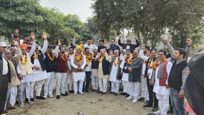 शशिकांत कौशिक ने ब्राह्मण धर्मशाला के लिए दी जमीन में नवनियुक्त पदाधिकारियों ने रखी नींव