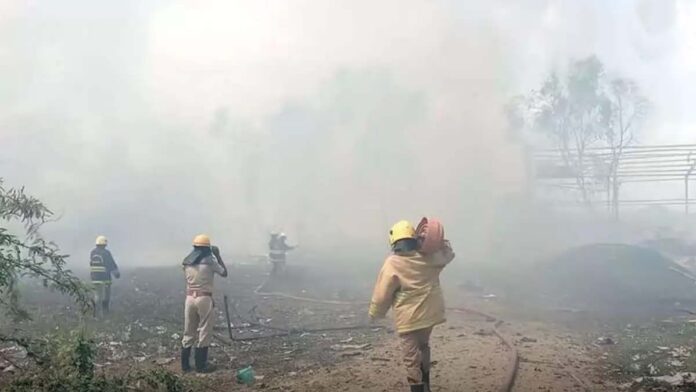 तमिलनाडु के विरुधुनगर की पटाखा फैक्ट्री में विस्फोट;  8 की मौत, 6 घायल