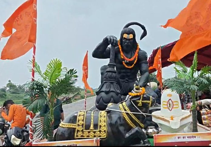 फरीदाबाद की सबसे बड़ी 131 लीटर गंगाजल कांवड़ यात्रा पहुंची