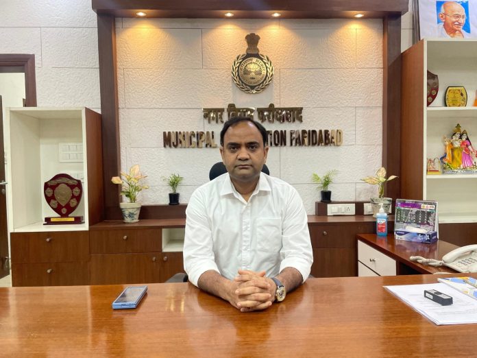 फरीदाबाद। नगर निगम कमिश्नर धीरेंद्र खड़गटा