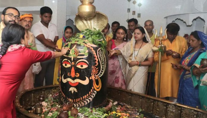 फरीदाबाद के शिवालयों में उमड़ा श्रद्धा का सैलाब