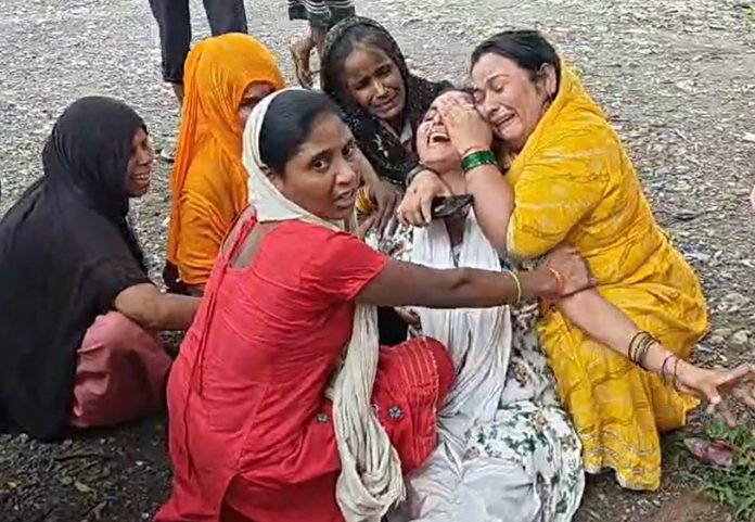 स्कूल से लौटा तो था, पर ज़िंदगी छोड़ गया… ट्रेन की चपेट में आकर 16 वर्षीय छात्र की दर्दनाक मौत